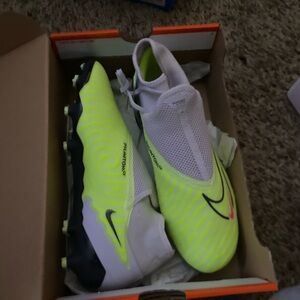 Nike Phantom Vision Elite FG Soccer Cleats - Volt, White, Black